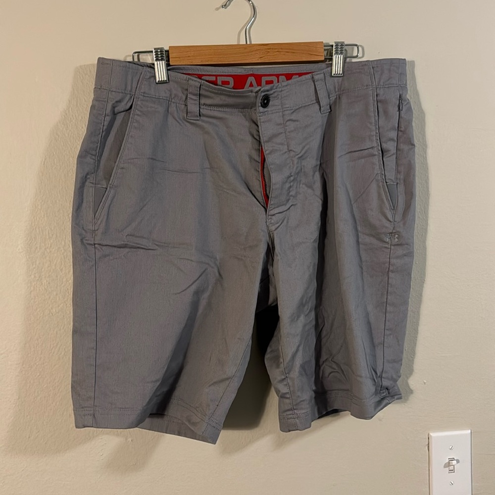 Under Armour Golf Shorts. 36, grey